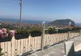 Купить Трехэтажная вилла с бассейном в районе Бекташ 4 