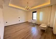 Доступная покупка Смежная триплекс вилла в районе Каргыджак, с мебелью в коттеджном комплексе 12 
