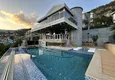 Купить Роскошная вилла-триплекс с видом на море и крепость в Алании, район Тепе - подходит для получения гражданства 1