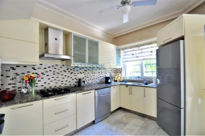 Вилла расположенная среди Торосских гор, недалеко от моря, для проживания большой семьи! 16 