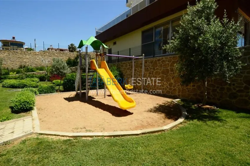 Апартаменты 1+1 с собственным пляжем в районе Авсаллар 3 