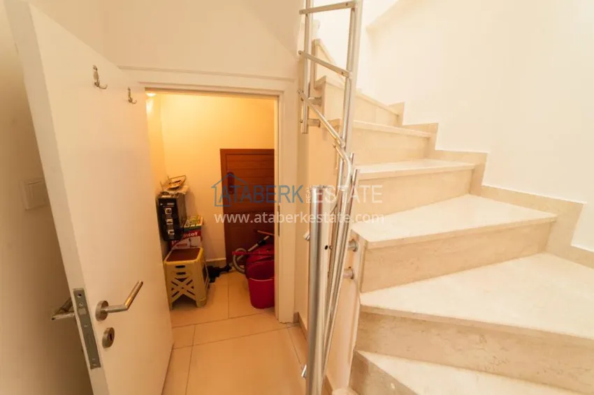 Приобрести Меблированный дуплекс на первой береговой линии в районе Кестель 6 