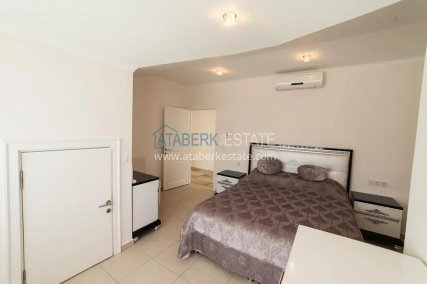 Приобрести Меблированный дуплекс на первой береговой линии в районе Кестель 8 