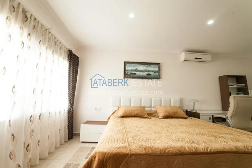 Приобрести Меблированный дуплекс на первой береговой линии в районе Кестель 10 