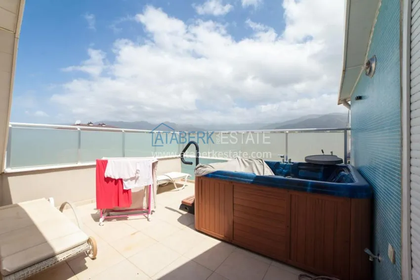 Приобрести Меблированный дуплекс на первой береговой линии в районе Кестель 12 