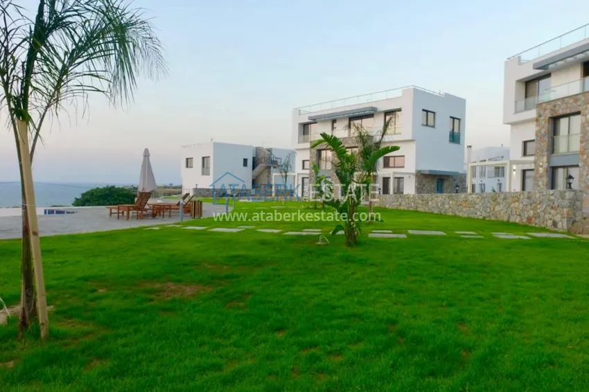 Апартаменты с прямым видом на море  10 