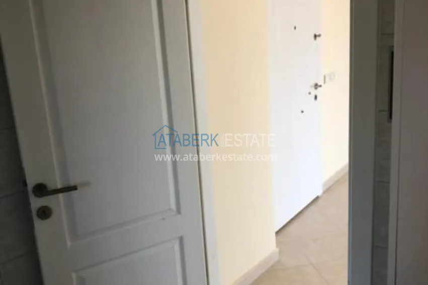 Приобрести Трехкомнатные апартаменты от собственника в красивом охраняемом комплексе 17 