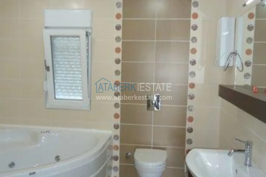 Приобрести Вилла с четырьмя спальнями в 900 метрах от моря поселок Сиде. 13