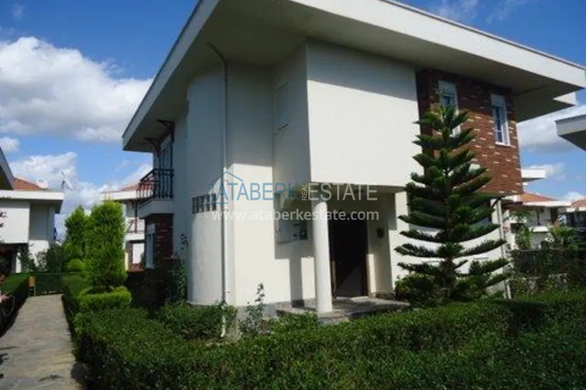 Вилла с четырьмя спальнями в 900 метрах от моря поселок Сиде. 1