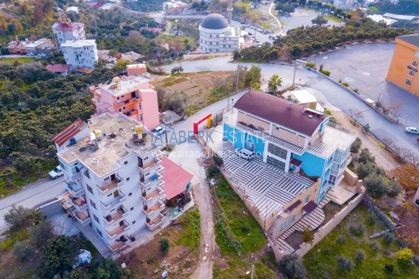 Огромная отдельностоящая вилла с потрясающим панорамным видом, который никогда не будет застроен  8 