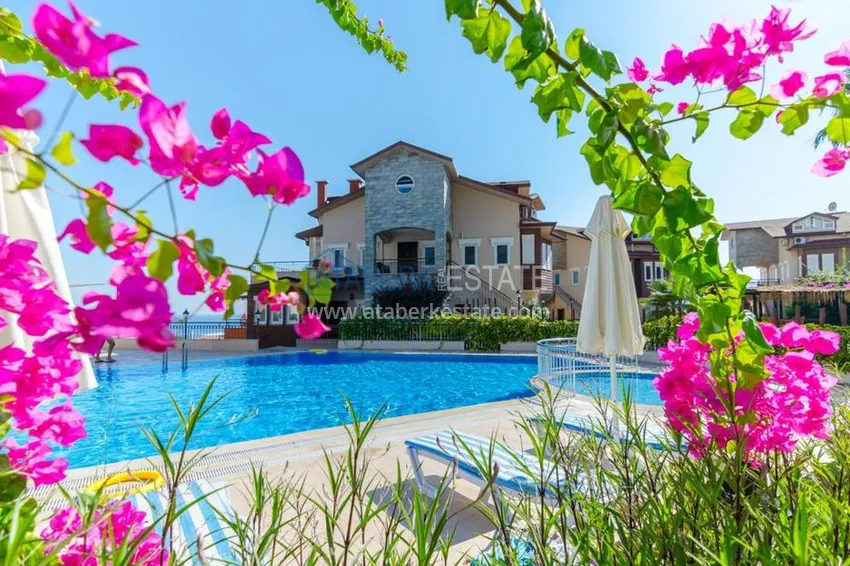 На продаже уютная, просторная квартира с видом на море. 1 