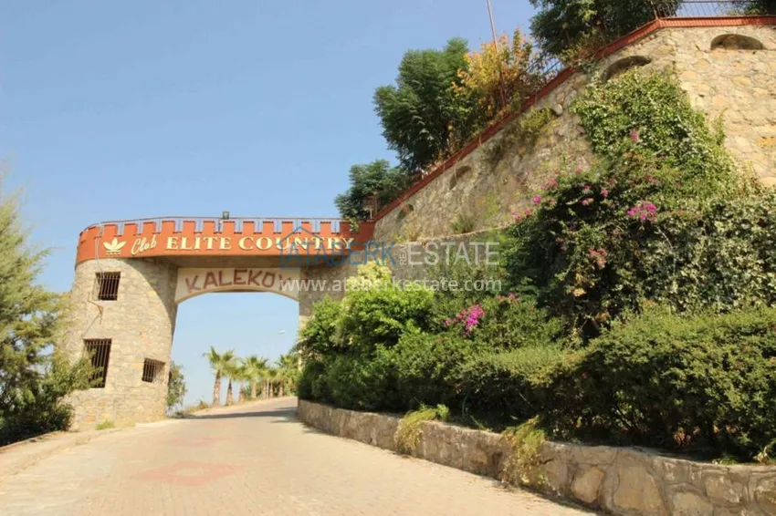 На продаже уютная, просторная квартира с видом на море. 13 