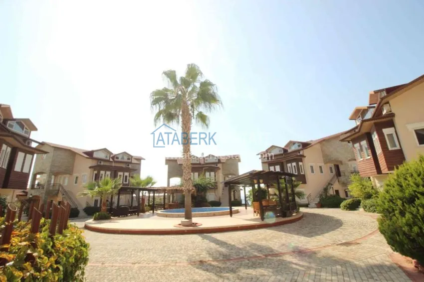 На продаже уютная, просторная квартира с видом на море. 17 