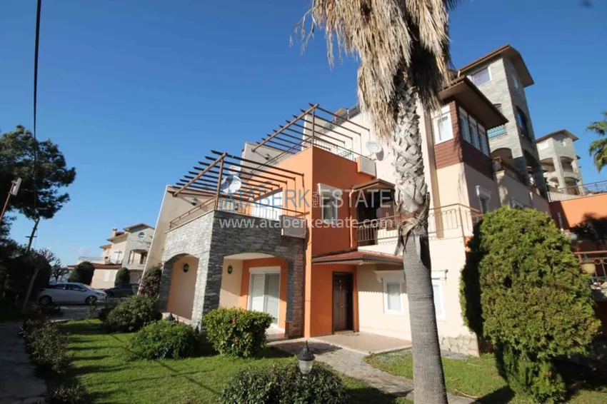 На продаже уютная, просторная квартира с видом на море. 16 