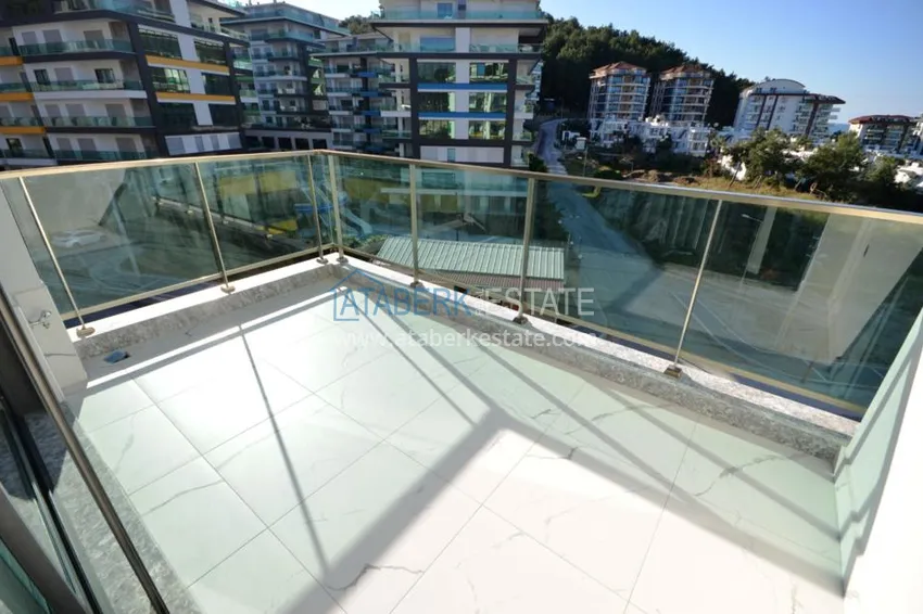 Приобрести Новый современный комплекс на первой береговой линии 18 