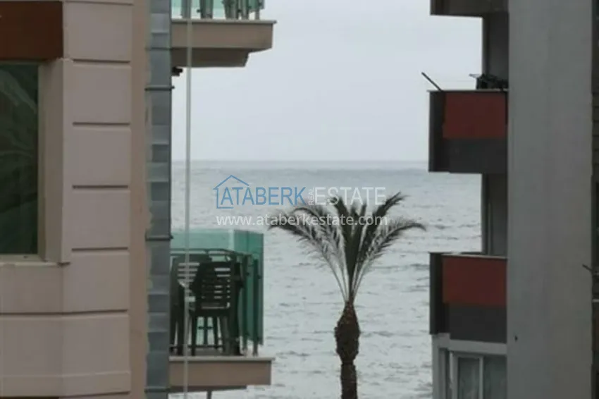 Приобрести Меблированная квартира с видом на море в районе Оба на первой береговой линии 11