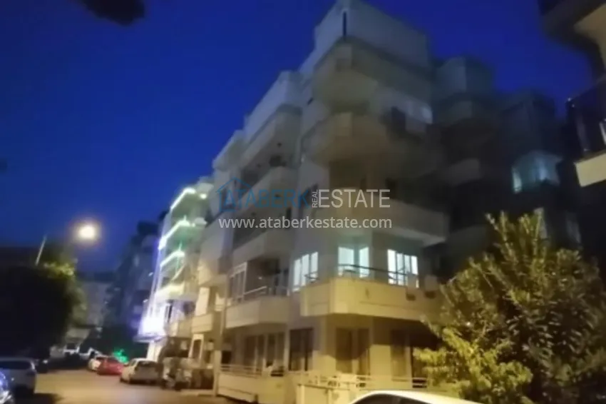 Квартира в Алании с мебелью, отдельной кухней в районе пляжа Клеопатра 4 