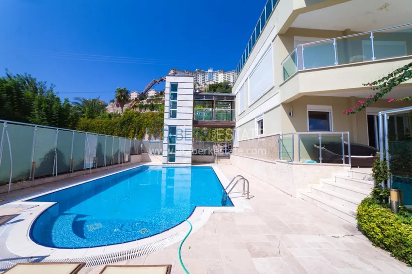 Аренда виллы в Махмутларе на территории комплекс-отеля 2 