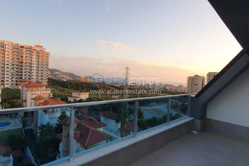 Приобрести Пентхаус-дуплекс в Махмутларе с чистовой отделкой видом на горы и море  7 