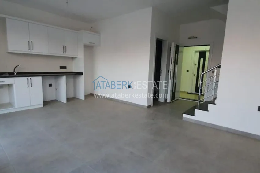 Приобрести Пентхаус-дуплекс в Махмутларе с чистовой отделкой видом на горы и море  1 