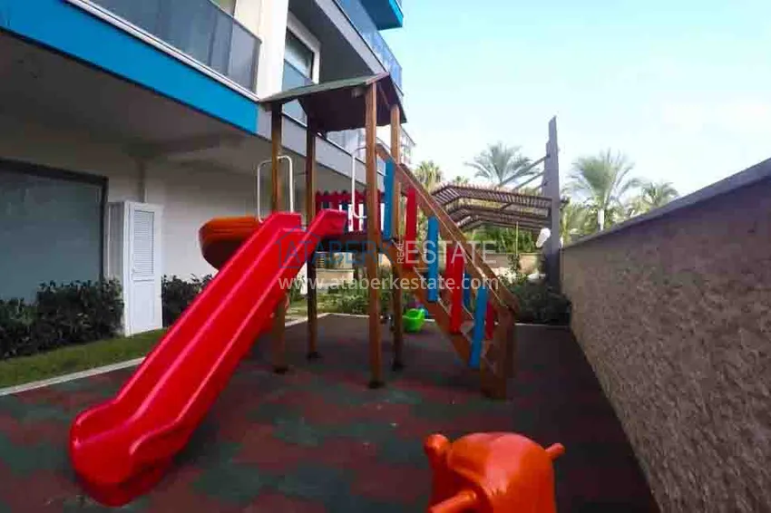 Квартира в Махмутларе меблированная с видом на море и горы в комплексе класса люкс 10 