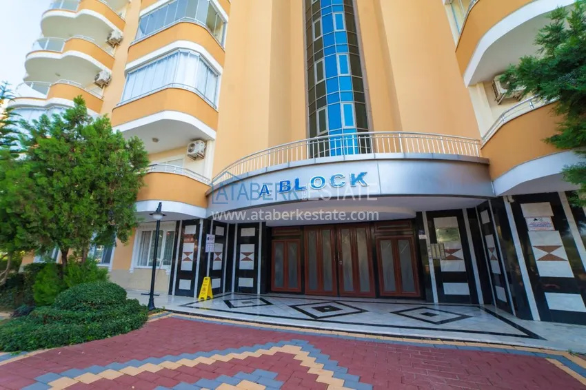 Квартира в Махмутларе с мебелью прямым видом на море в комплексе на первой линии 13 