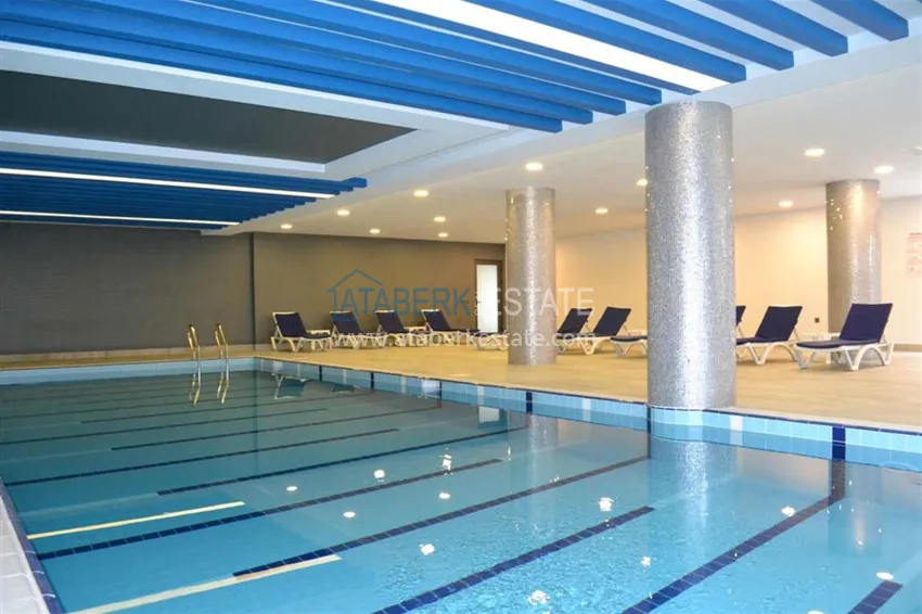 Квартира в Махмутларе меблированная с видом на море и горы в комплексе класса люкс 13 