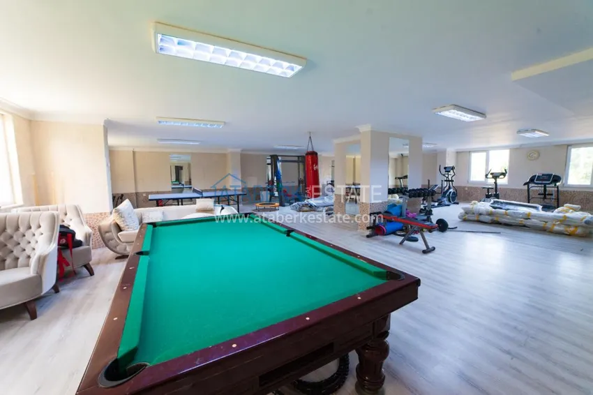 Квартира в Махмутларе с мебелью прямым видом на море в комплексе на первой линии 15 