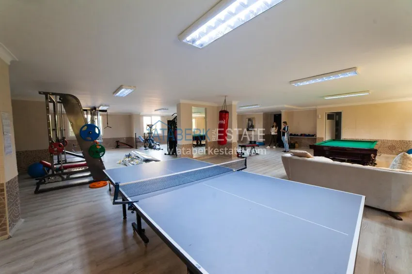 Квартира в Махмутларе с мебелью прямым видом на море в комплексе на первой линии 16 