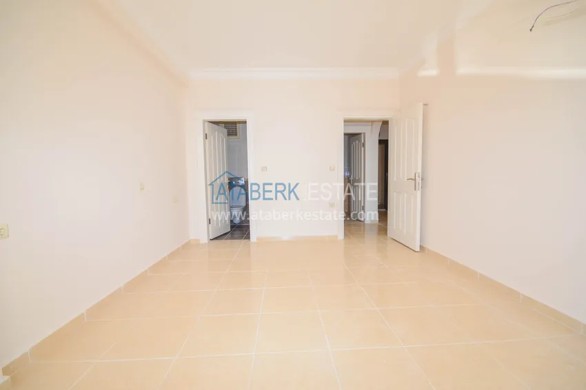 Приобрести Пентхаус в Махмутларе двухуровневый с четырьмя спальнями и личной сауной  15 