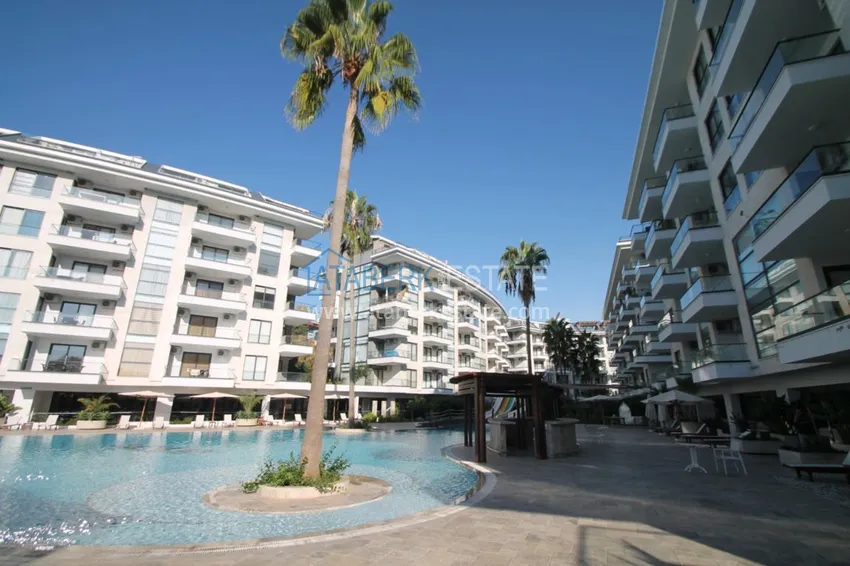 Квартира в Кестеле с мебелью и частичным видом на море в комфортабельном комплексе 2 