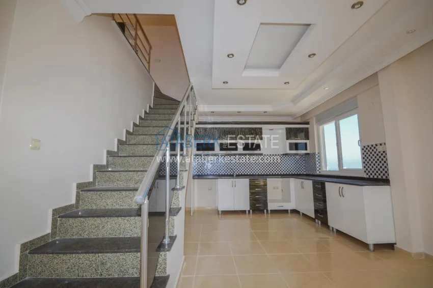 Приобрести Пентхаус в Махмутларе двухуровневый с четырьмя спальнями и личной сауной  21 