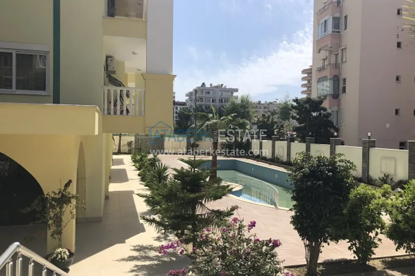 Квартира в Махмутларе с мебелью, видом на море и горы в жилом комплексе 8 