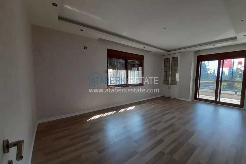 Приобрести Квартира в центре с отдельной кухней 3 спальнями и застеклённым балконом  6 