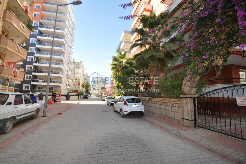 Квартира в Махмутларе с ярким интерьером, открытым видом в жилом комплексе 8 