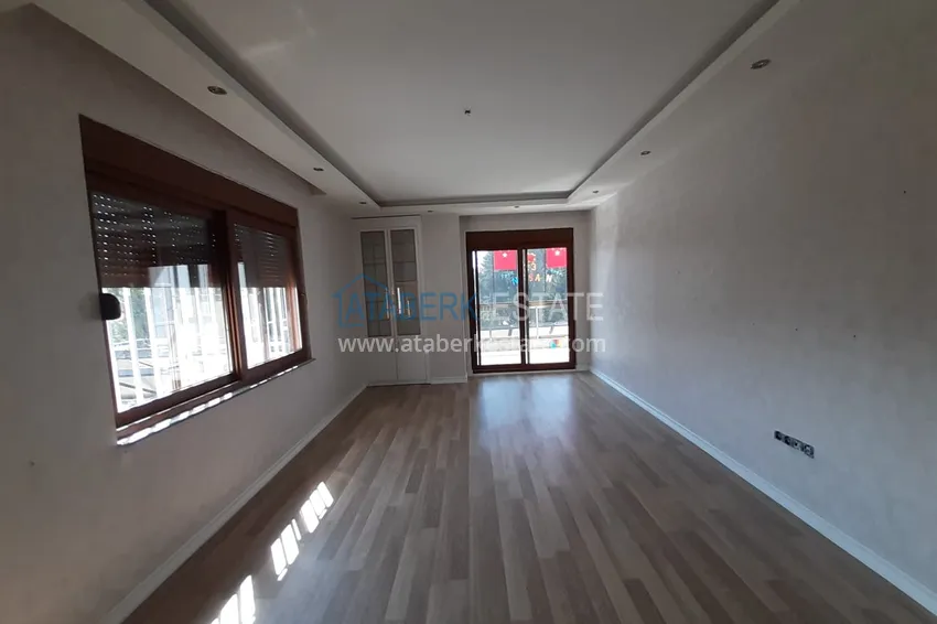 Приобрести Квартира в центре с отдельной кухней 3 спальнями и застеклённым балконом  7 