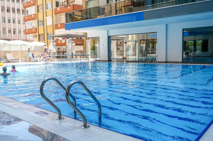 Квартира в Махмутларе меблированная с видом на море и горы в комплексе класса люкс 5 