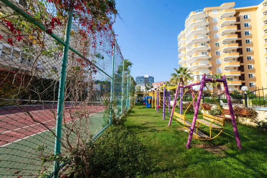 Квартира в Махмутларе с мебелью прямым видом на море в комплексе на первой линии 9 