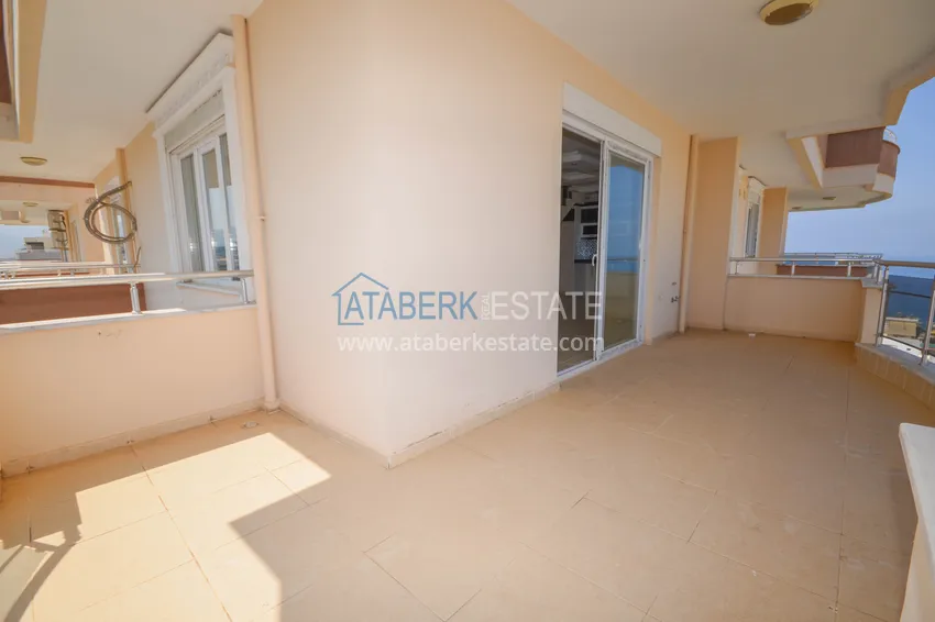 Приобрести Пентхаус в Махмутларе двухуровневый с четырьмя спальнями и личной сауной  8 