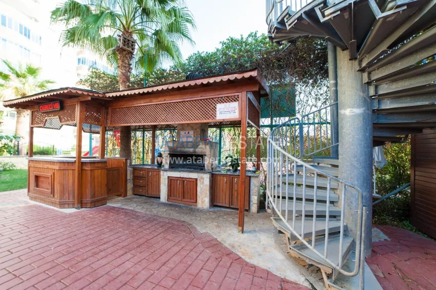 Квартира в Махмутларе с мебелью прямым видом на море в комплексе на первой линии 10 