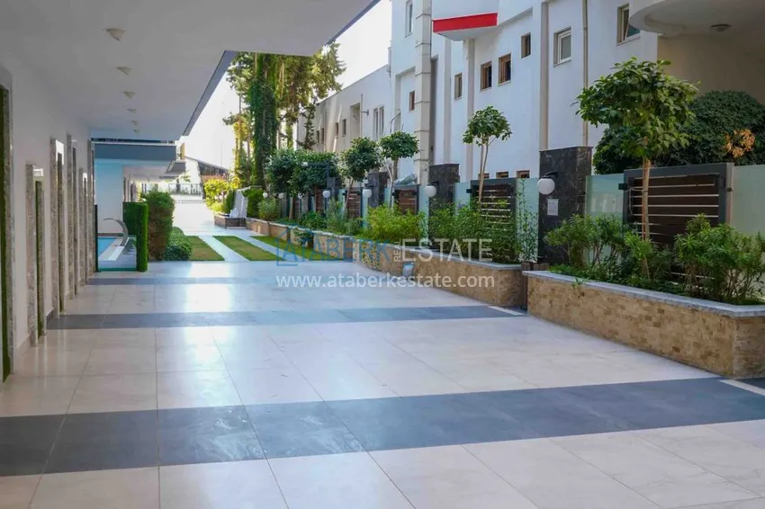 Квартира в Махмутларе меблированная с видом на море и горы в комплексе класса люкс 9 