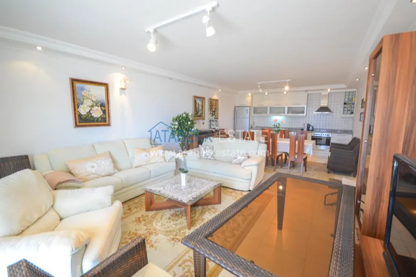 Приобрести Квартиры в Махмутларе меблированные, с видом на море и с джакузи на балконе 2 