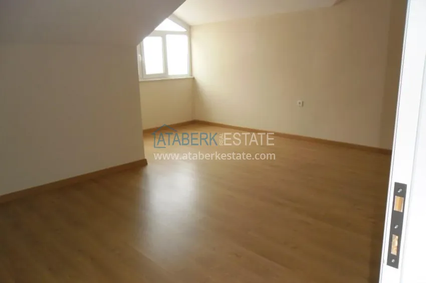 Приобрести Дуплекс в Кестеле с 6 спальнями, видом на море и горы  23 