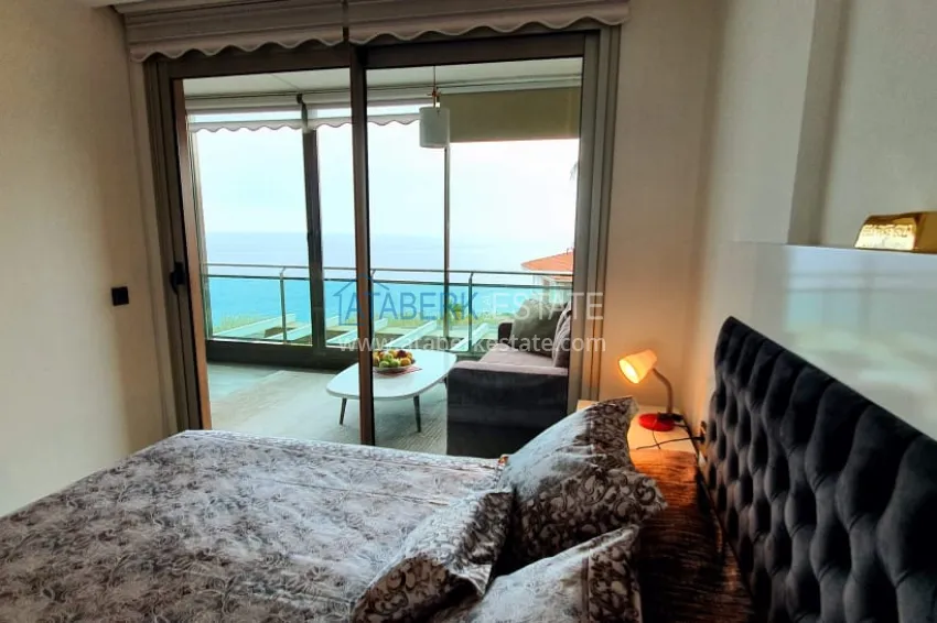 Приобрести Квартира в Каргыджаке с мебелью и застекленным балконом в комплексе на первой береговой линии 28 