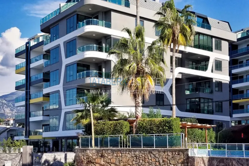 Квартира в Каргыджаке с мебелью и застекленным балконом в комплексе на первой береговой линии 4 