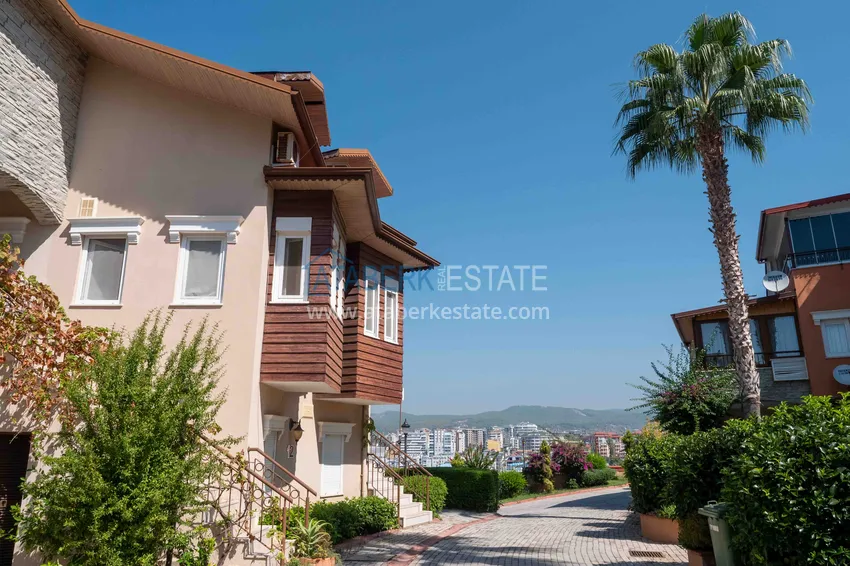 Аренда квартиры в Авсалларе трехкомнатная в таунхаусе 15/12 11 