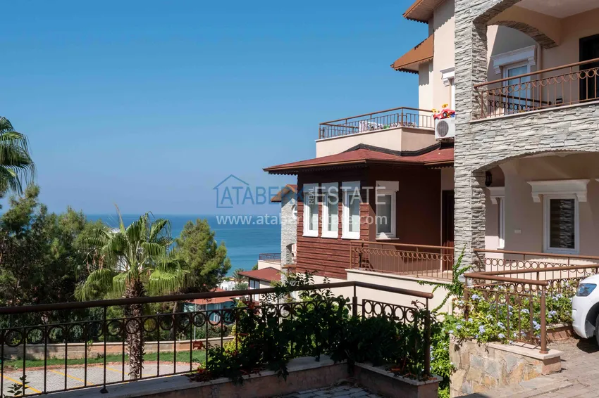 Аренда квартиры в Авсалларе трехкомнатная в таунхаусе 15/12 12 