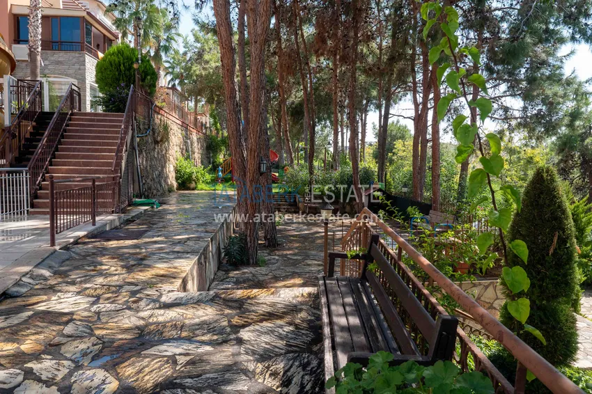 Аренда квартиры в Авсалларе трехкомнатная в таунхаусе 15/12 20 