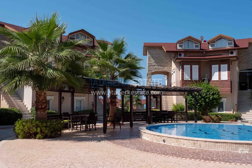 Аренда квартиры в Авсалларе трехкомнатная в таунхаусе 15/12 6 