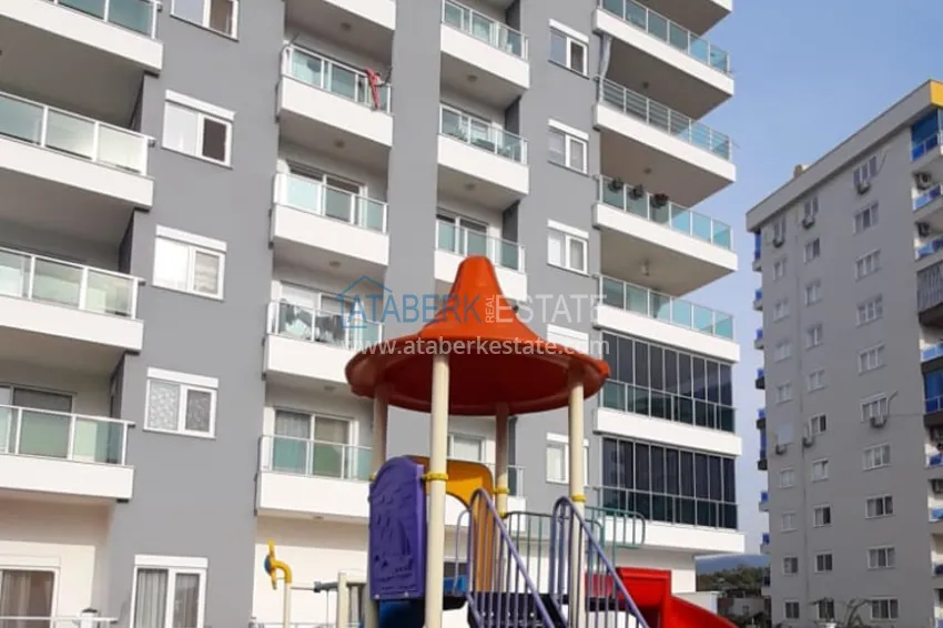 Квартира в Махмутларе трехкомнатная в комплексе бизнес-класса 10 